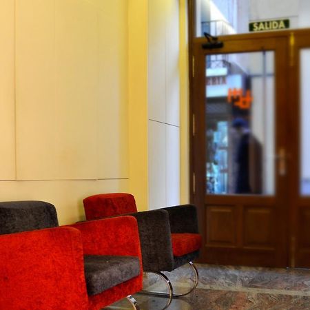 Hostal Bajo La Muralla Zamora Bagian luar foto
